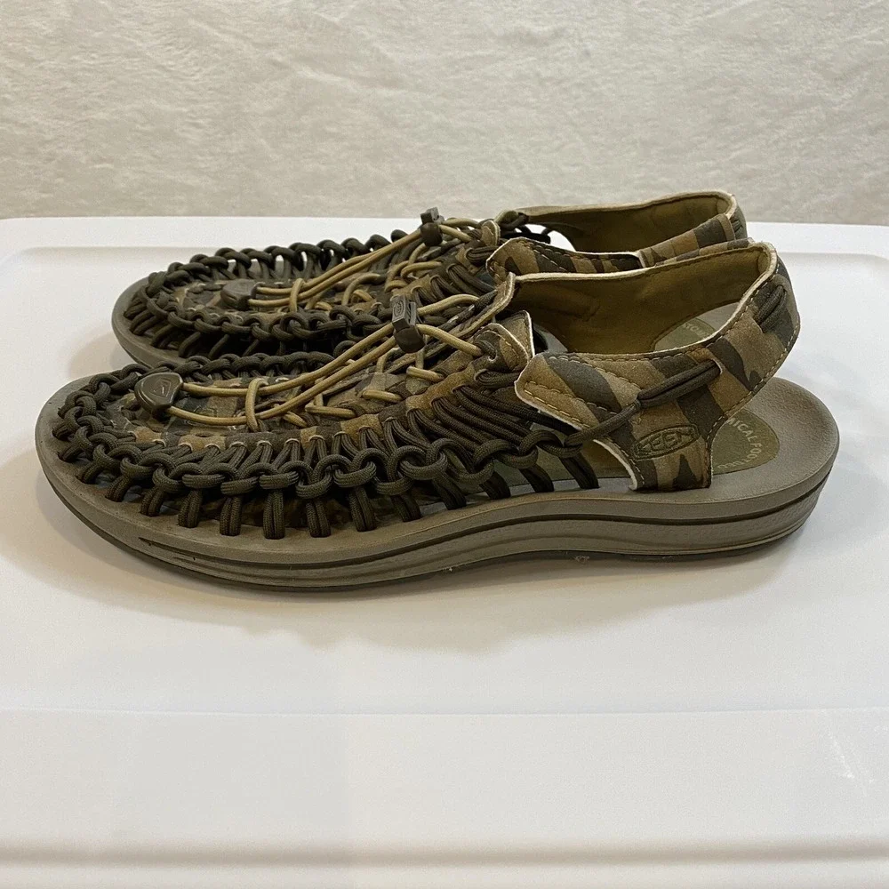 Keen‎ Men's UNEEK Leather Sandals Brown Camo Leather Sports Fisherman Sz 8
